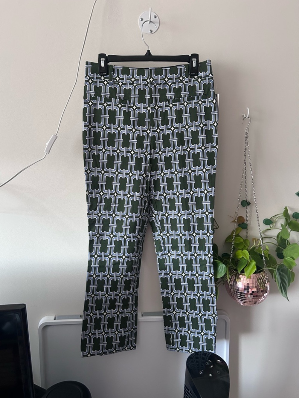 Anthropologie Olive Green & White Geometric Cropped Pants
